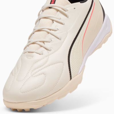 4. Puma KING 20 MATCH TT shoes 108461-01