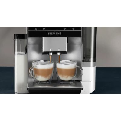6. Siemens TQ715R03 EQ700 espresso machine (silver; 19 bar)
