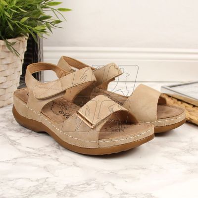 6. Velcro sandals eVento W EVE223A beige