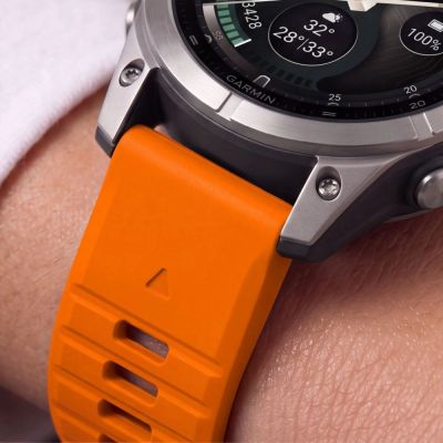 6. Tech-Protect Silicone Strap for Garmin Fenix 5 / 6 / 6 Pro / 7 / 8 / 8 Pro / E / 9 / 9 Pro (47 mm) – Orange