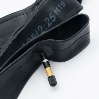 3. Radvik Bike Tube 27.5" x 1.95/2.25 AV48 92800597744