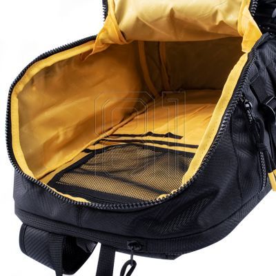 7. Backpack Iguana Daemon 92800355292