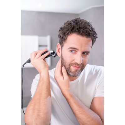 6. WAHL Home Pro 09243-2616 Hair Clipper