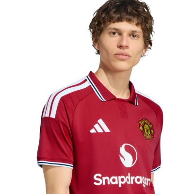 5. adidas Manchester United Men’s Football Jersey 26/27 Red KA6871