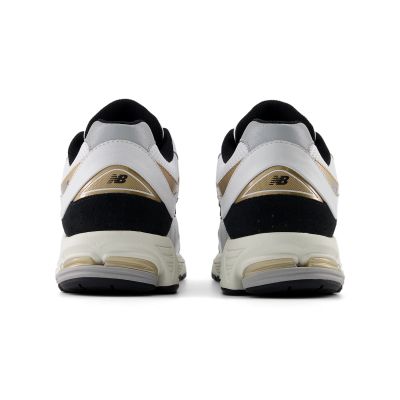 4. New Balance M2002RPN shoes