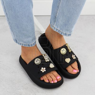 7. Vinceza W 76055 JAN404A flip-flops