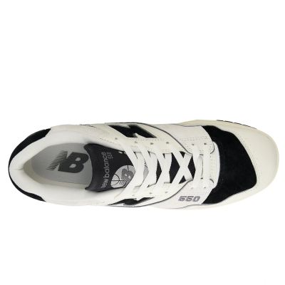 11. New Balance unisex BB550LEG shoes