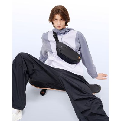 3. Inateck FB01001 Polyester Black Unisex Shoulder Bag