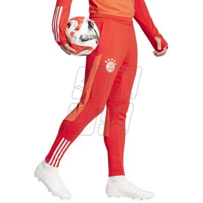 7. adidas FC Bayern Training Panty M IQ0605