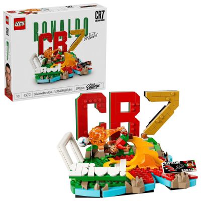 11. LEGO Editions 43012 - Cristiano Ronaldo - Football Moments