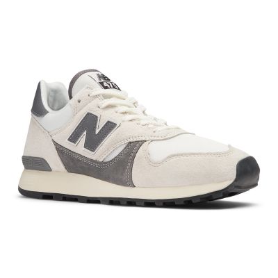8. New Balance M M475VTA shoes