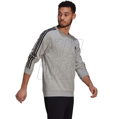 8. Adidas Essentials Sweatshirt M GK9101