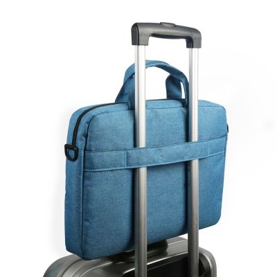 5. Lenovo Casual Toploader T210 GX40Q17230 Laptop Bag (15.6"; Blue)