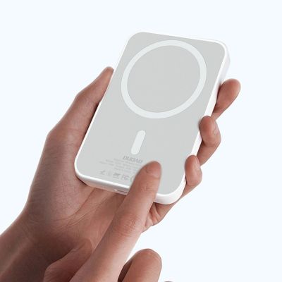 5. Dudao K26 Power Bank 10000mAh 20W USB-A / USB-C / MagSafe - White