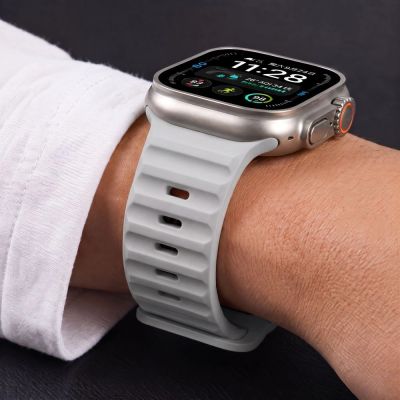 8. Tech-Protect Silicone Line Strap for Apple Watch 44 / 45 / 46 / 49 mm - Gray
