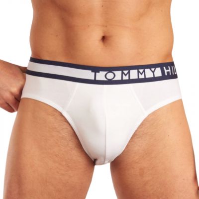 15. Tommy Hilfiger Brief M UM0UM01227