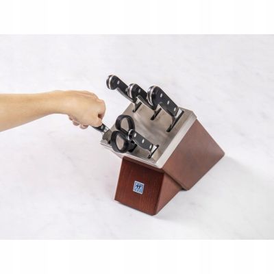 7. ZWILLING PRO knife set in block 38448-007-0 (6 pieces)