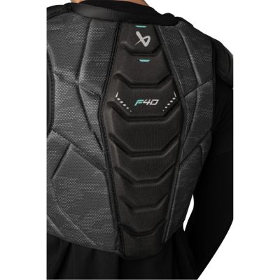 6. Bauer Supreme F40 Intermediate hockey shoulder pads