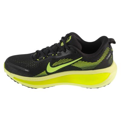 2. Nike Vomero 18 HM6804-008 Black 39