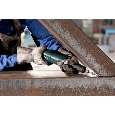 3. Metabo 613060000 angle grinder 2.1 kg