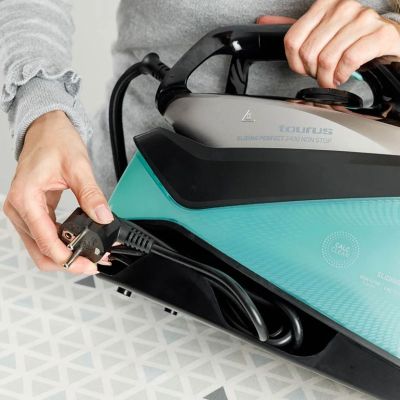 10. Taurus Non Stop SSD2402 2400W steam generator