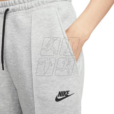 3. Nike Sportswear Tech Fleece Pant W FB8330-063