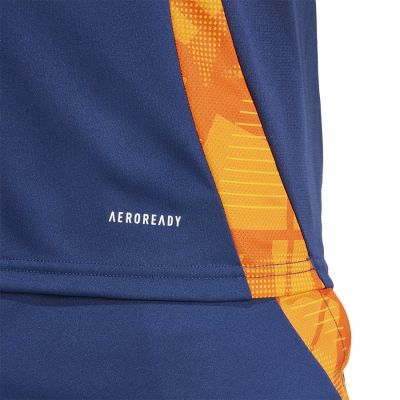 4. adidas Juventus Training T-shirt JSY M IS5832