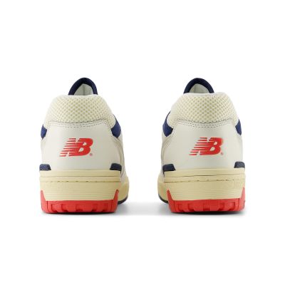 8. New Balance unisex sports shoes BB550CPB