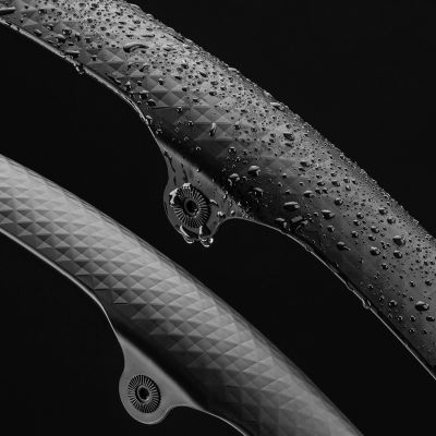 9. Wozinsky WBR-01 universal adjustable bicycle fender - black