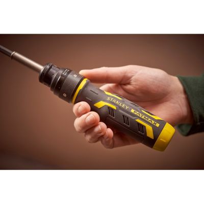 14. Speeddrive ratchet screwdriver with bits