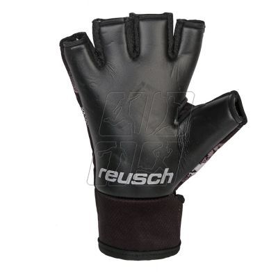 3. Gloves Reusch Futsal Infinity M 53 70 330 7700