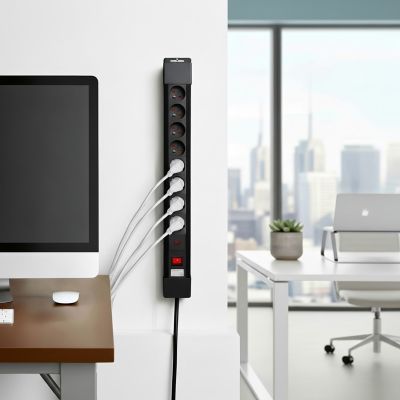 16. MACLEAN 8-OUTLET POWER STRIP WITH 1 SWITCH MCE11