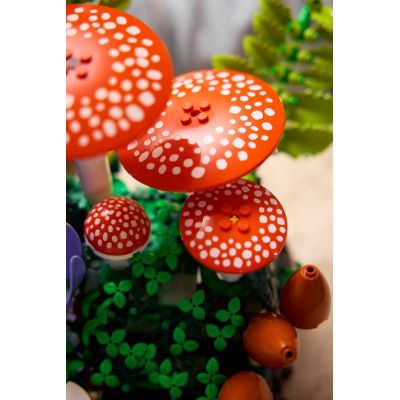 7. LEGO Botanical Collection 11505 - Wild Mushrooms