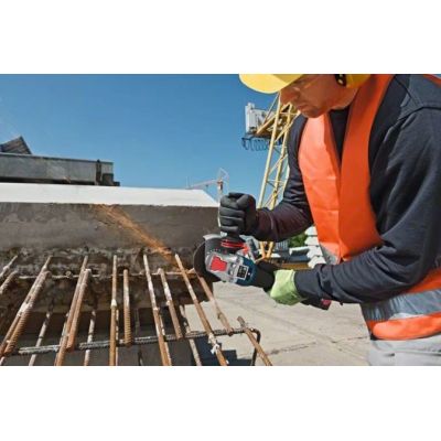 6. Bosch GWX 18V-10 SC angle grinder 12.5 cm 9000 RPM 2 kg