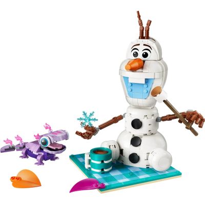 3. LEGO Disney Princess 43287 Olaf and Bruni on a Picnic