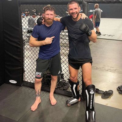 77. MMA Sparring Gloves M - Black Master - Valor Series