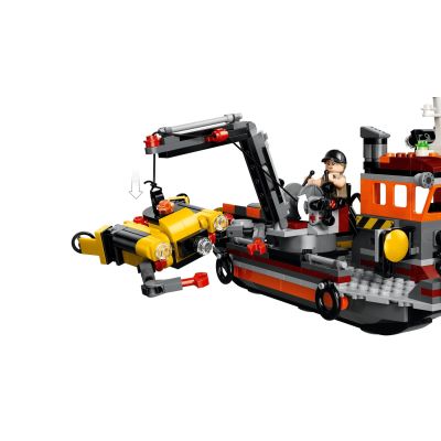 8. LEGO Jurassic World 77983 - Mosasaur Boat Attack