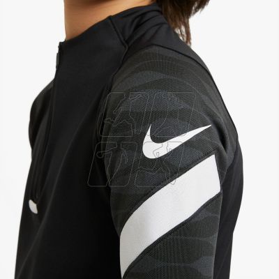 4. Nike Strike 21 Jr Sweatshirt CW5860-010