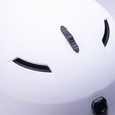 5. Iguana Higni Helmet 92800622355
