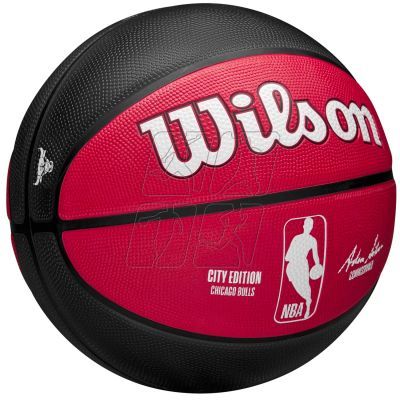 2. Wilson NBA Team City Edition Chicago Bulls WZ4024205XB basketball