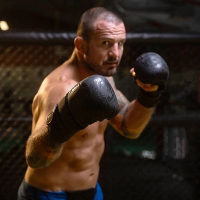 4. MMA Sparring Gloves M - Black Dragon - Valor Series