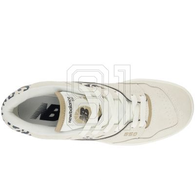 8. New Balance W BBW550QA sports shoes