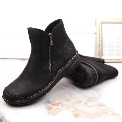 22. Comfortable insulated ankle boots Rieker W RKR612 black