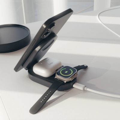 11. SBS 3-in-1 Foldable Wireless Charging Station QI2 MFI - Made for iPhone - Black