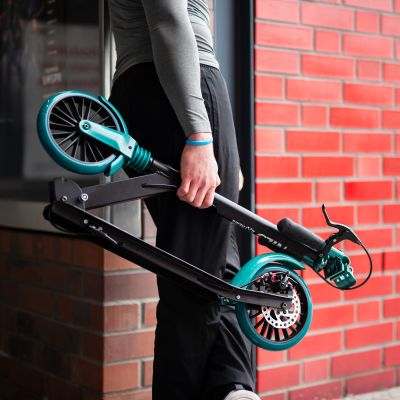 4. HM181T SCOOTER WITH DISC BRAKE NILS EXTREME