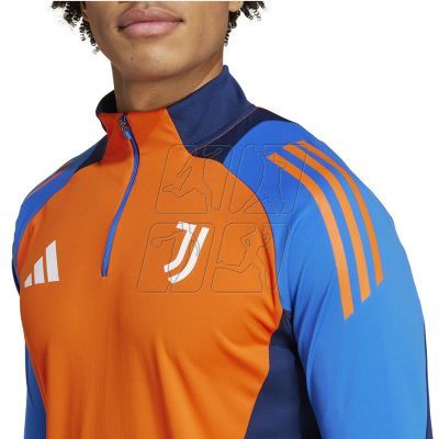 4. Adidas Juventus Training Top JSY Jr IS5819 T-shirt