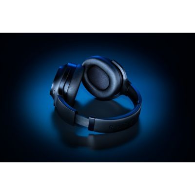 5. Razer Barracuda Pro Wired & Wireless Headband Gaming Headset USB Type-C Bluetooth Black