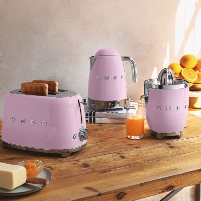 13. SMEG Toaster (TSF01PKEU) Pink