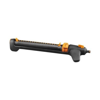 3. Fiskars 1027028 Water Sprinkler Oscillating Water Sprinkler Black, Orange