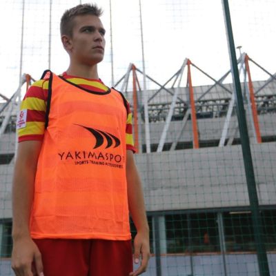 4. Yakima Sport M 100146S Tag